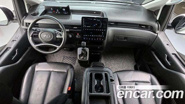 Hyundai Staria 2023 — photo 7