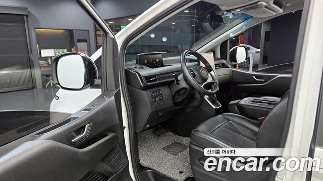 Hyundai Staria 2023 — photo 11
