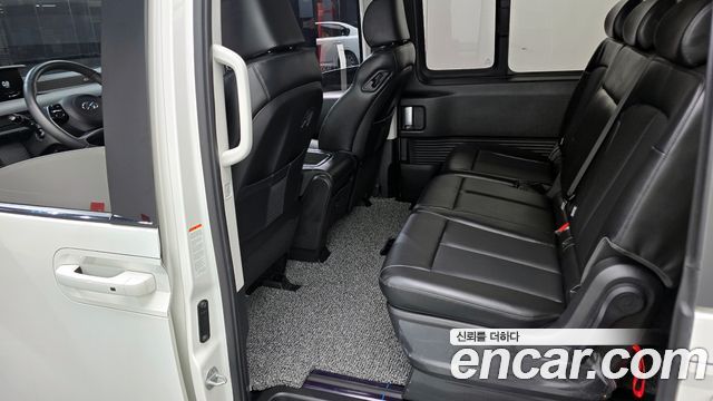 Hyundai Staria 2023 — photo 13