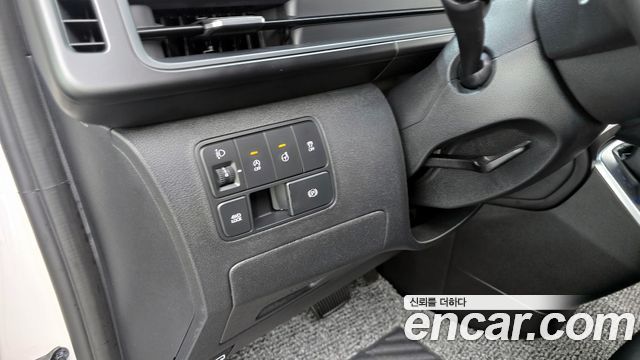 Hyundai Staria 2023 — photo 15