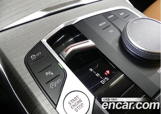 BMW 3-Series 2025 — photo 9