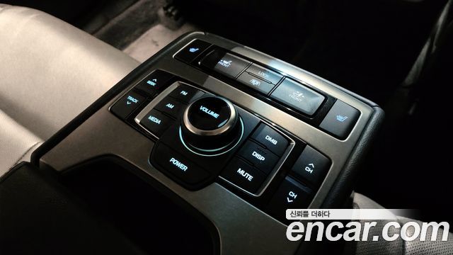 Hyundai Genesis 2015 — photo 18