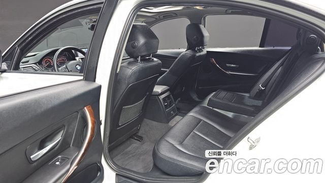 BMW 3-Series 2012 — photo 12