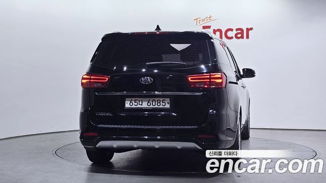 Kia Canival 2019 — photo 4