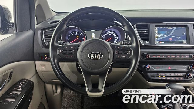Kia Canival 2019 — photo 13