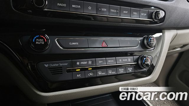 Kia Canival 2019 — photo 18