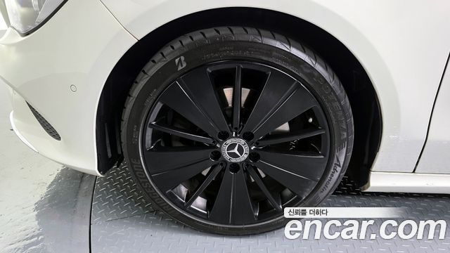 Mercedes-Benz CLA-Class 2017 — photo 5