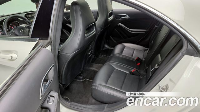 Mercedes-Benz CLA-Class 2017 — photo 12