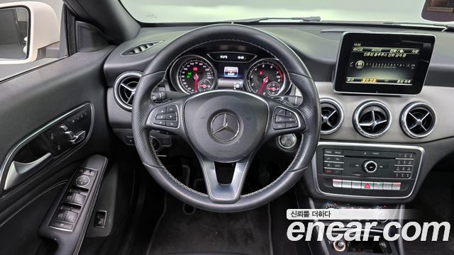 Mercedes-Benz CLA-Class 2017 — photo 13