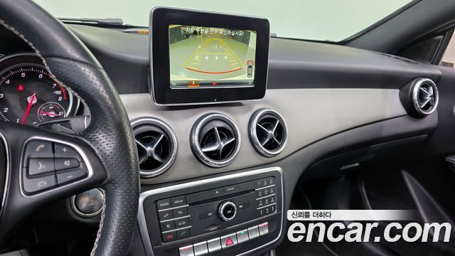 Mercedes-Benz CLA-Class 2017 — photo 15