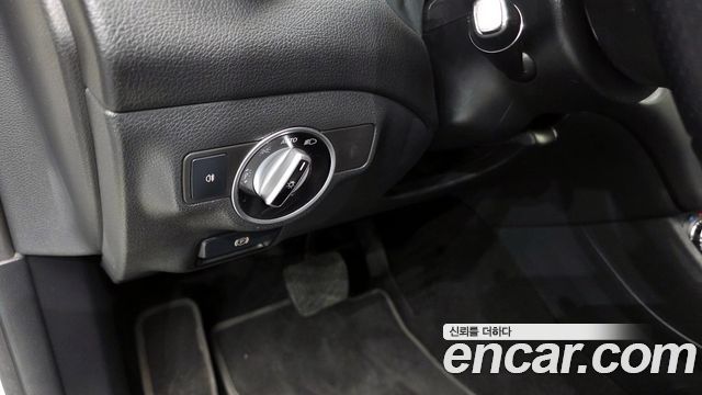 Mercedes-Benz CLA-Class 2017 — photo 16