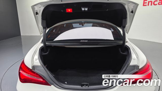 Mercedes-Benz CLA-Class 2017 — photo 20