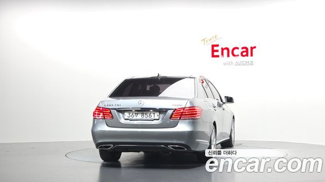 Mercedes-Benz E-Class 2014 — photo 4