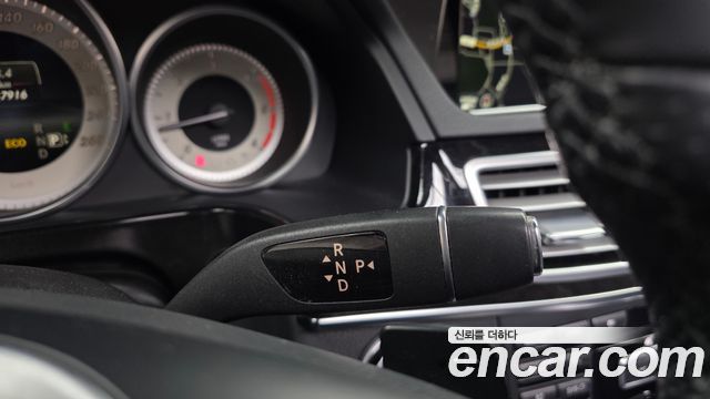 Mercedes-Benz E-Class 2014 — photo 9
