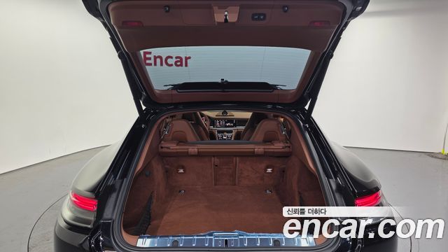 Porsche Panamera 2023 — photo 19