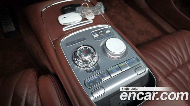 Genesis G90 2022 — photo 9
