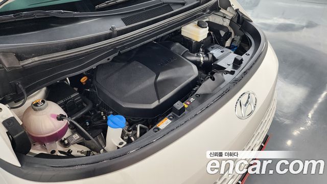 Hyundai Staria 2023 — photo 6