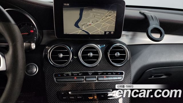 Mercedes-Benz GLC-Class 2019 — photo 14