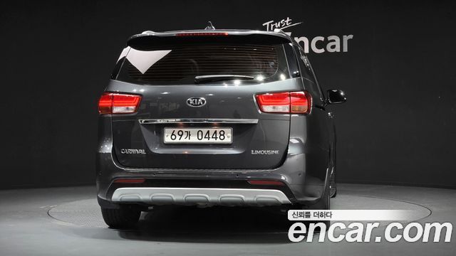 Kia Canival 2016 — photo 4