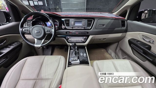 Kia Canival 2016 — photo 7