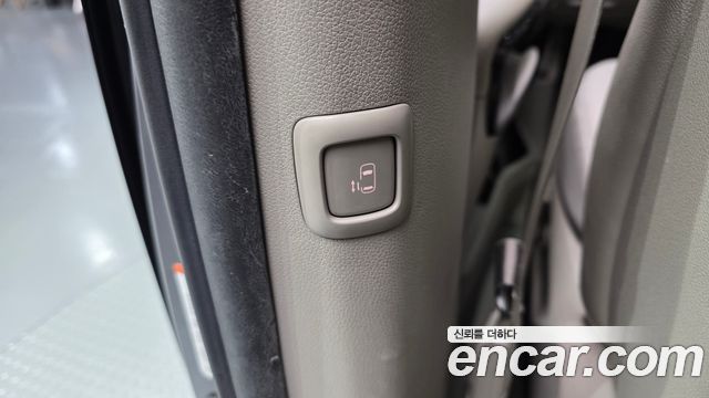 Kia Canival 2016 — photo 19