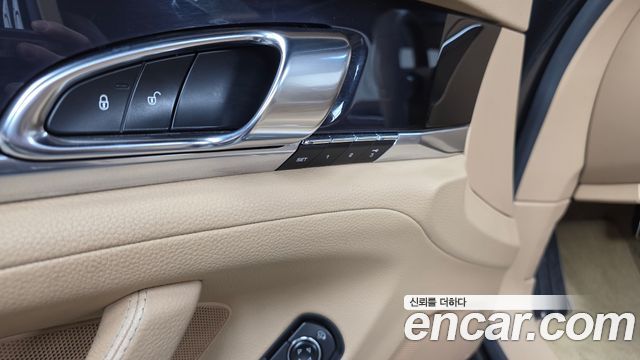 Porsche Panamera 2014 — photo 17