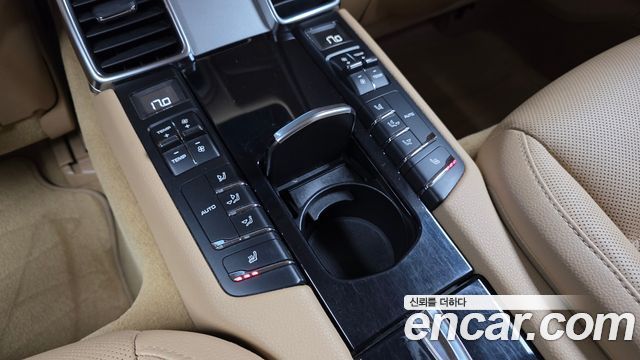 Porsche Panamera 2014 — photo 18