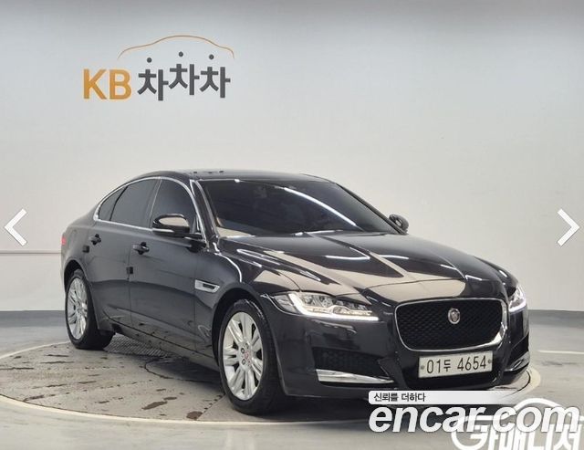 Jaguar XF 2017 — photo 4