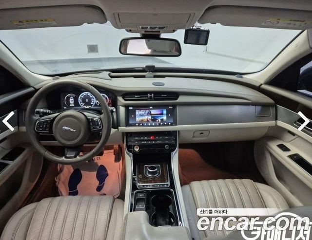 Jaguar XF 2017 — photo 7