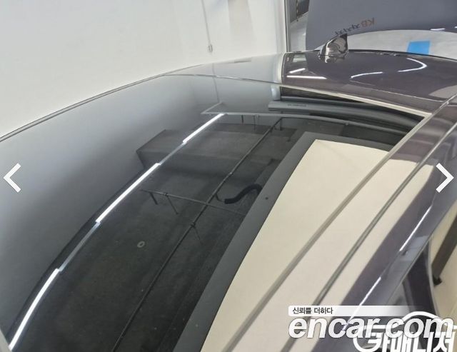 Jaguar XF 2017 — photo 13