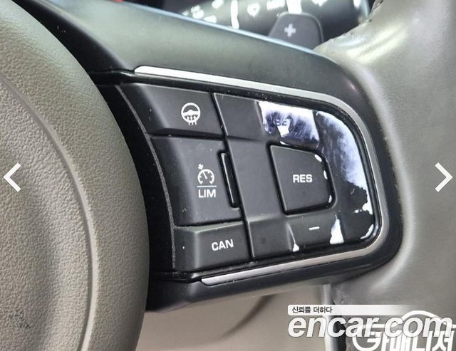 Jaguar XF 2017 — photo 16