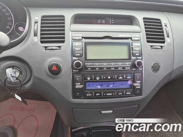 Hyundai Grandeur 2011 — photo 18