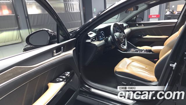 Kia K5 2023 — photo 10