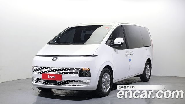 Hyundai Staria 2022 — photo 1