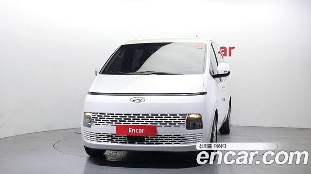 Hyundai Staria 2022 — photo 3