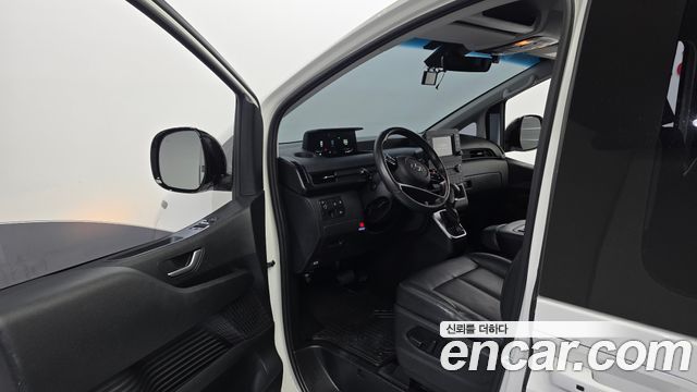 Hyundai Staria 2022 — photo 10