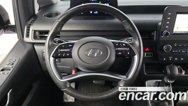 Hyundai Staria 2022 — photo 13