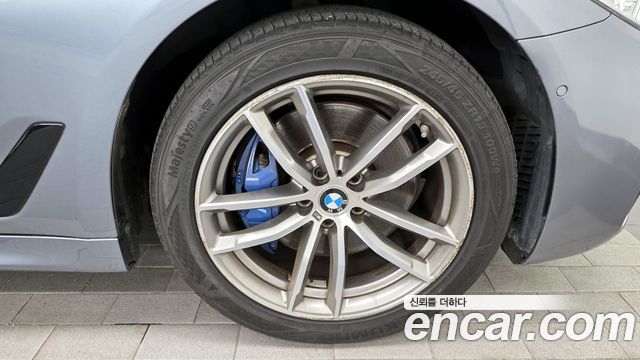 BMW 5-Series 2017 — photo 5