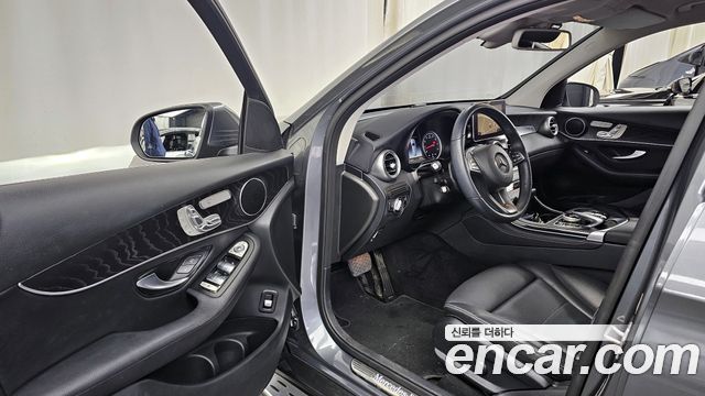 Mercedes-Benz GLC-Class 2019 — photo 10