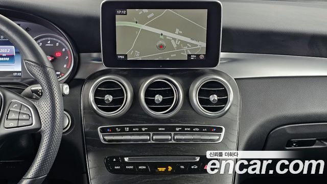 Mercedes-Benz GLC-Class 2019 — photo 14