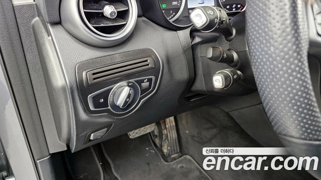 Mercedes-Benz GLC-Class 2019 — photo 16