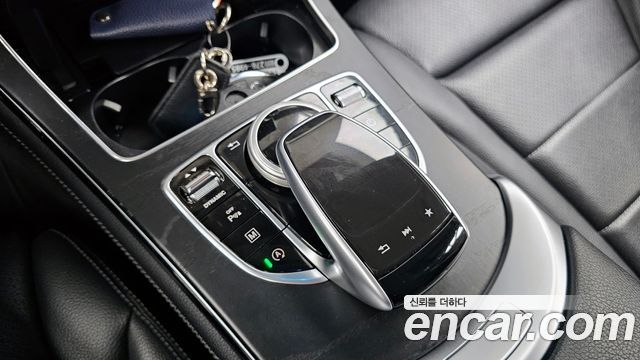 Mercedes-Benz GLC-Class 2019 — photo 18
