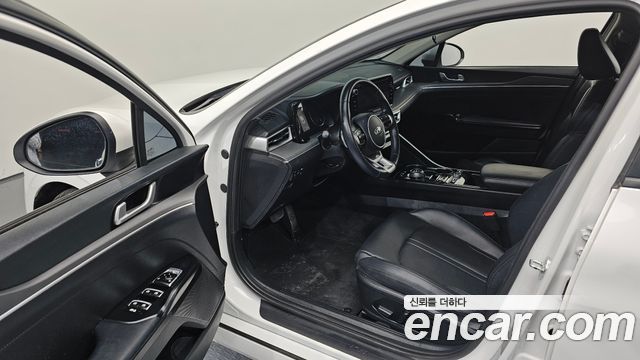 Kia K5 2021 — photo 10