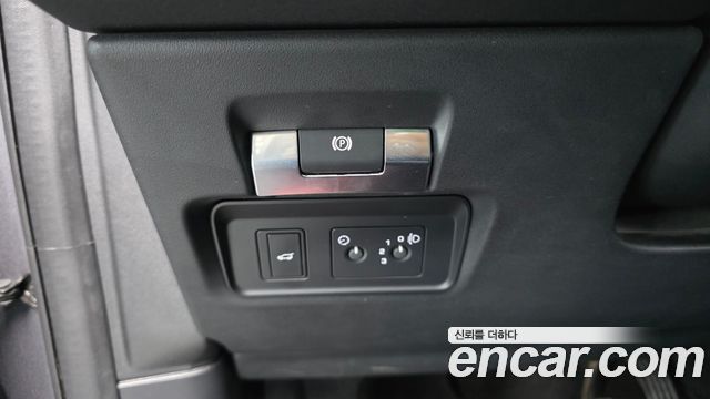 Land Rover Discovery Sport 2022 — photo 13