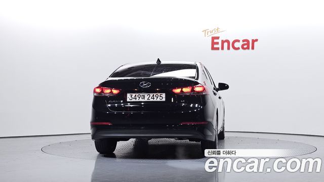 Hyundai AVANTE 2018 — photo 4