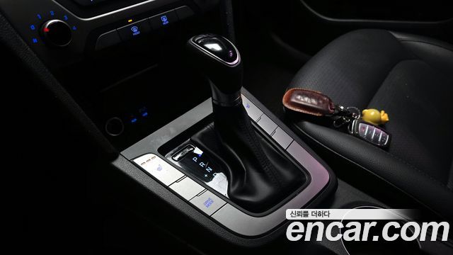 Hyundai AVANTE 2018 — photo 9