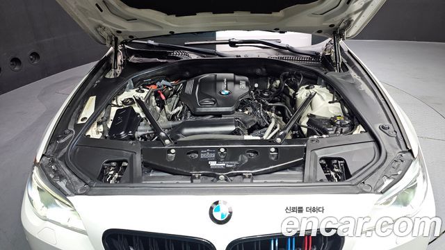 BMW 5-Series 2016 — photo 6