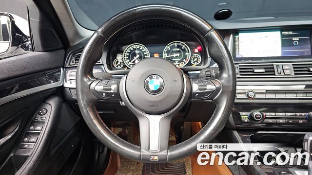 BMW 5-Series 2016 — photo 14