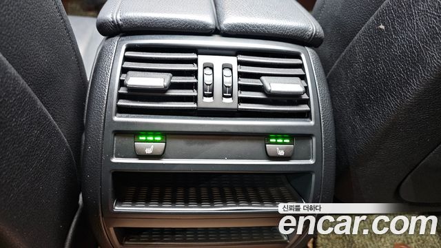 BMW 5-Series 2016 — photo 18