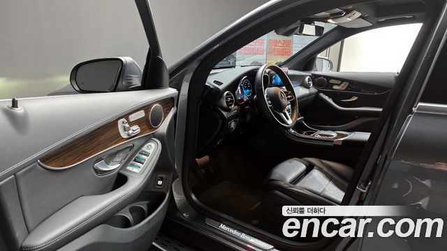Mercedes-Benz GLC-Class 2020 — photo 10